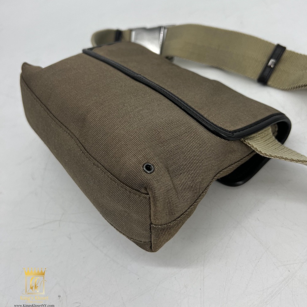 🤎SOLD🤎Gucci belt bag - Picture 8 of 14
